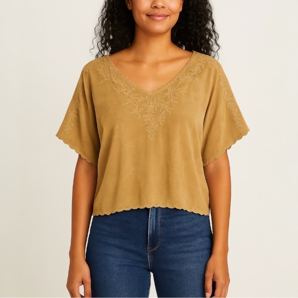 Solitaire Tops - Solitaire Anthropologie Tan Embroidered Scalloped Boho Cropped Top - Large